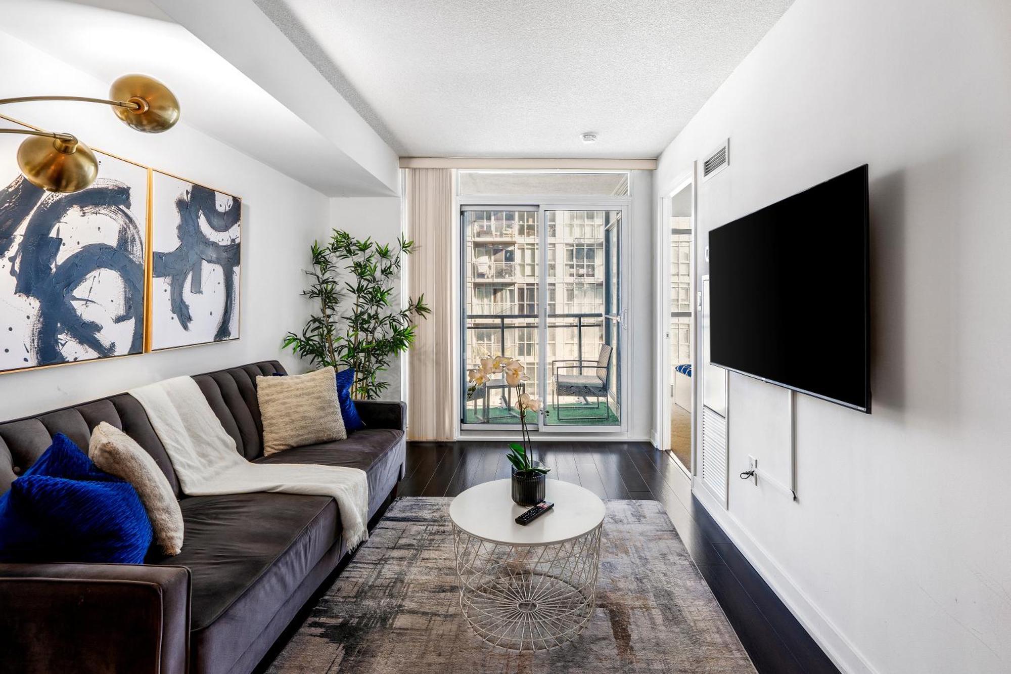 Exquisite Condos By Cn Tower With Parking Toronto Luaran gambar