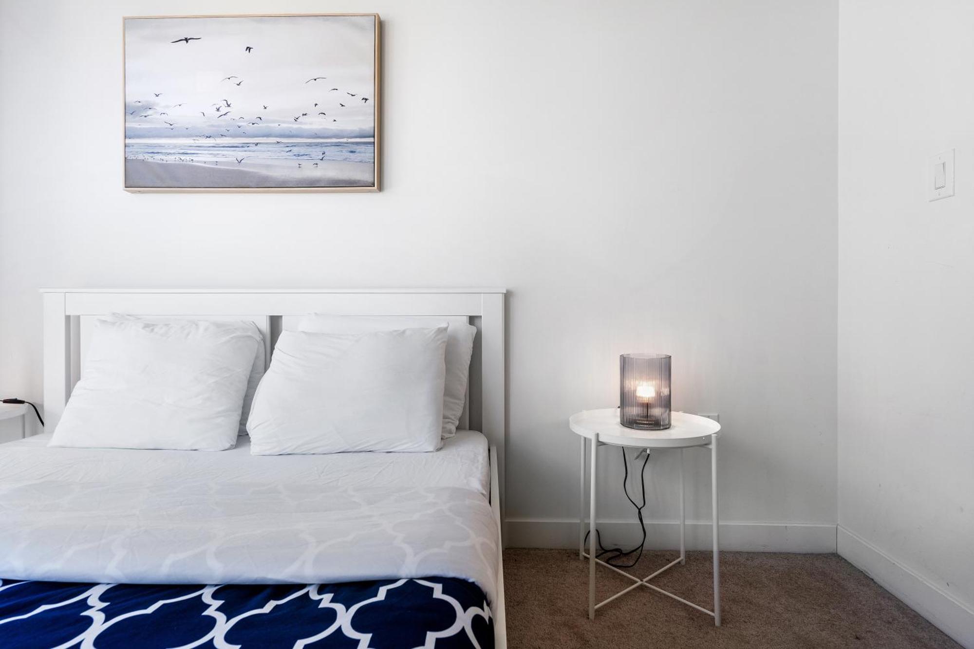 Exquisite Condos By Cn Tower With Parking Toronto Luaran gambar